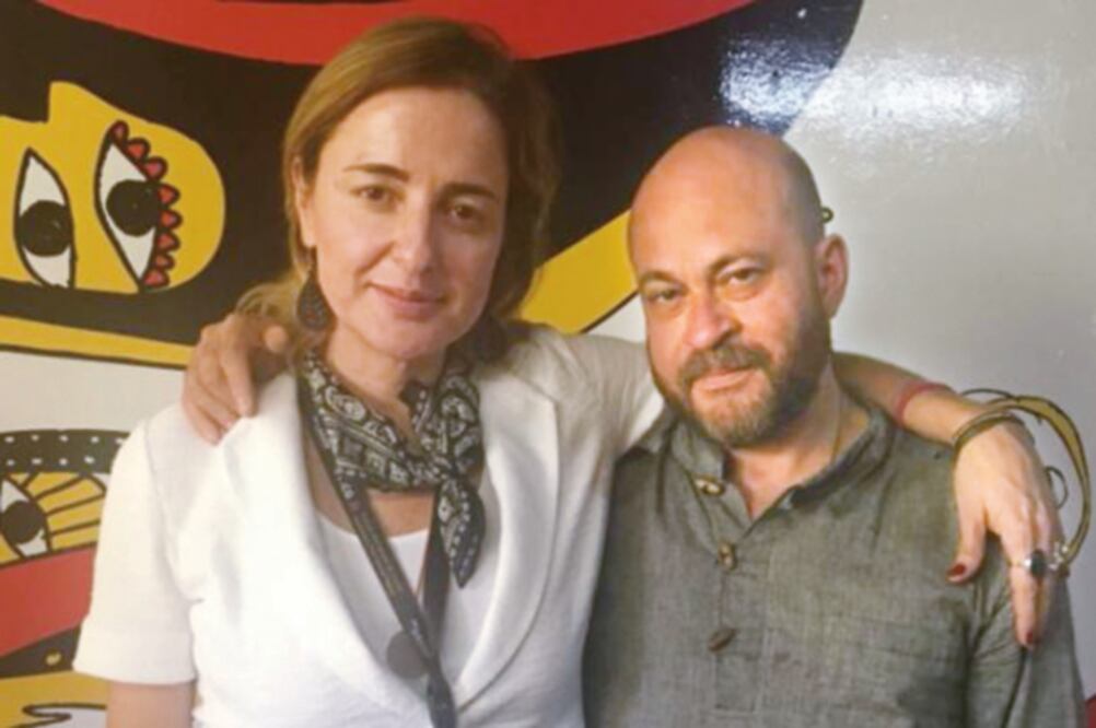 El realizador, junto con la productora Inna Payán, estaban felices (CÉSAR HUERTA. ELUNIVERSAL)