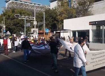 Alternativas viales: Bloquean Av. Universidad trabajadores del ISSSTE que exigen pago de horas extras