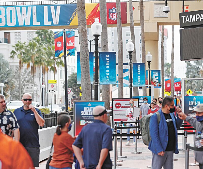 La American Gaming Association (AGA) prevé que hasta 23.2 millones de estadounidenses apuesten en el Super Bowl. Foto: AFP