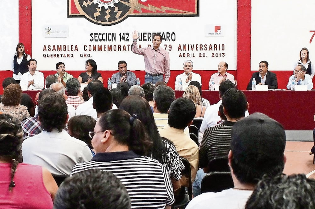 Apoyo. El Sindicato Único de Trabajadores Electricistas de la República Mexicana afirma que trabajará con López Obrador. (ARCHIVO EL UNIVERSAL)
