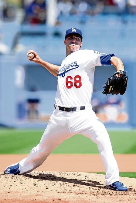 Ross Stripling siempre mantuvo el control desde la lomita (GARY A. VÁSQUEZ. USA TODAY SPORTS)
