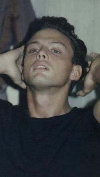 Luis Miguel: 3 fotos del cantante de hace 20 años que confirman que lleva la belleza en los genes