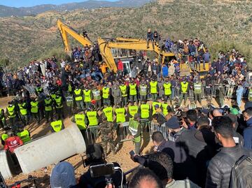 Rescatan de un pozo cuerpo de niño de 5 años en Marruecos; llevaba atrapado cinco días