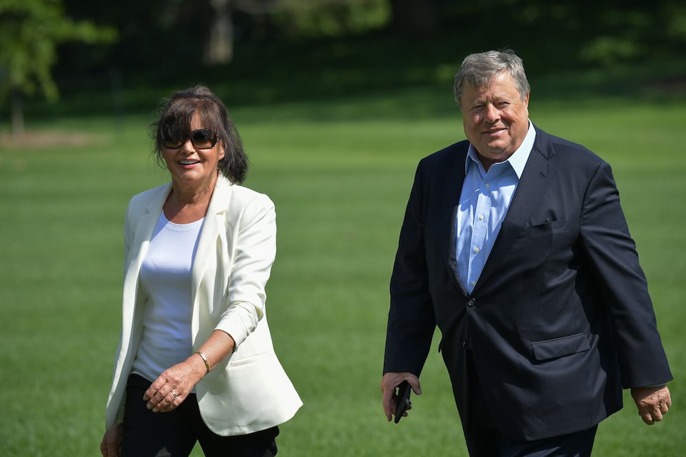 Viktor y Amalija Knavs, padres de la primera dama estadounidense Melania Trump, nacidos en Eslovenia (Foto: AFP)