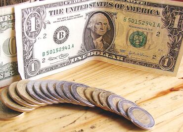 Peso cierra en su peor nivel frente al dólar de una semana