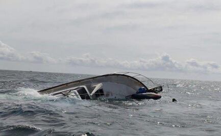 Rescatan a dos personas tras hundimiento de un yate en Guaymas, Sonora