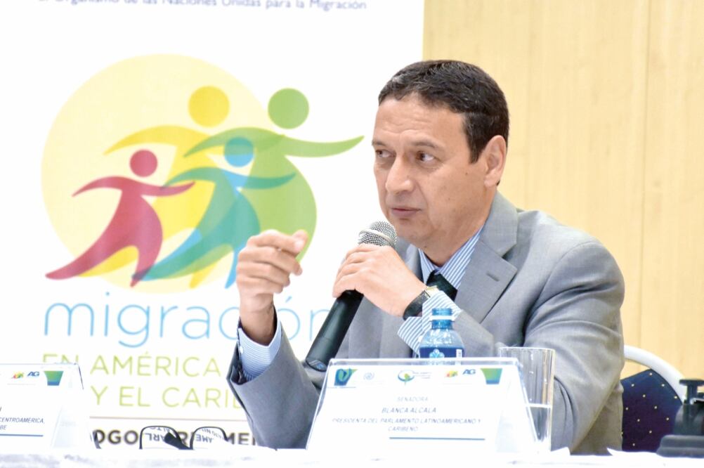 Marcelo Pisani, director para Norteamérica, Centroamérica y El Caribe de la Organización Internacional para las Migraciones (OIM), en conferencia. (CORTESÍA)