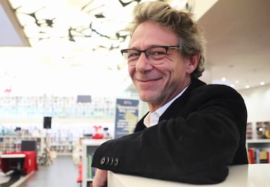 Novela del mexicano Álvaro Enrigue, entre los 10 mejores libros del año: "New York Times"