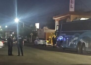 Hombres armados irrumpen en un hotel y disparan en interiores en Caborca, Sonora