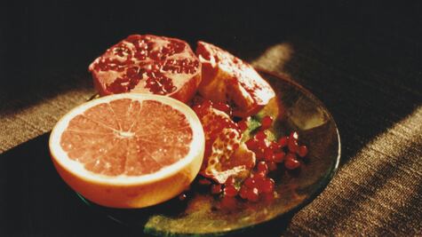 ¿Por qué no es bueno comer toronja en la noche?