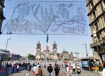 Instalan en el Zócalo capitalino decoración alusiva a la Revolución Mexicana