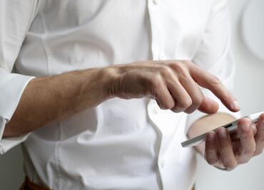 Santander se suma a DiMo, plataforma para transferencias con número telefónico; así puedes usarla