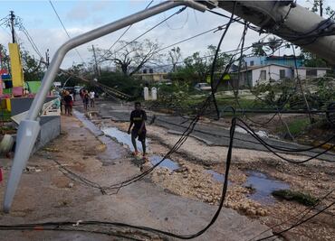 Huracán "Melissa": Embajada de México en Jamaica regresa  en vuelo a 20 mexicanos; "es por solidaridad", afirma