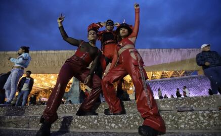 “¡Rosalía hermana, ya eres mexicana!” el fanatismo fuera del Auditorio Nacional