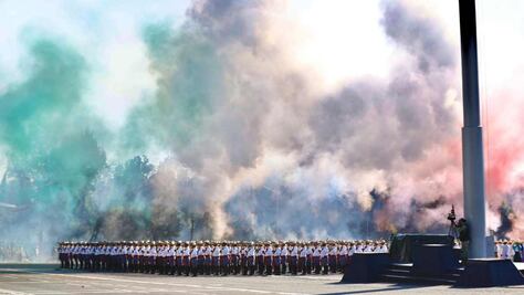 Trevilla Trejo encabeza revista a las tropas del Desfile Cívico-Militar del 20 de noviembre; estos son los detalles