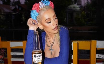 Con mariachi y cerveza; así fue la visita de Christina Aguilera a Xochimilco