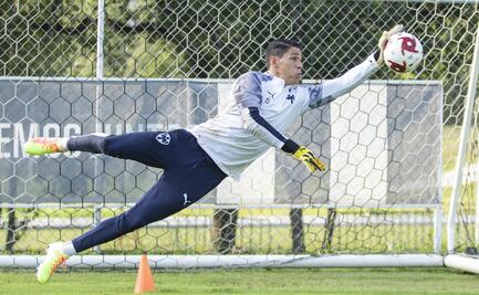 Hugo González se burla de las críticas por su regreso a Rayados