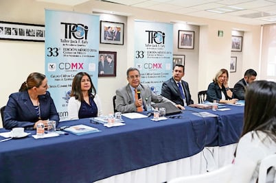 Periodistas conviven con alcaldes integrantes del C40