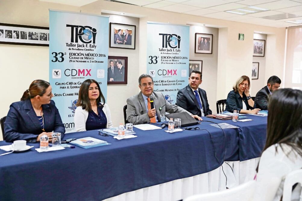 Al taller acudieron Enrique Bustamante, director de la Fundación Ealy Ortiz; Rocío Ledesma, de la revista Conversus y Sindy Campero de Green TV. (FOTO: LUCÍA GODÍNEZ. EL UNIVERSAL)