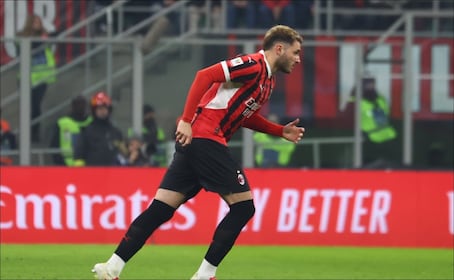 Santiago Giménez revela razón del bajón de rendimiento con el Milán: "Jugaba con mucho dolor, sentía miedo"