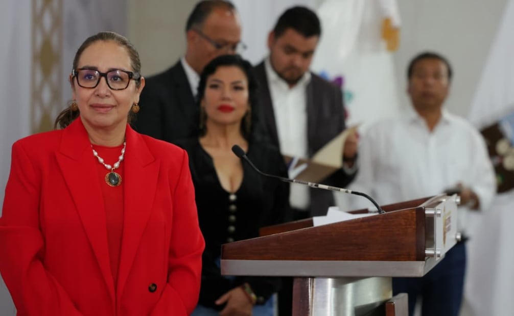 "Queremos que el pueblo de Ecatepec sepa que, si un servidor público le pide dinero, lo extorsiona o abusa de su cargo, ya tiene una herramienta para denunciarlo", mencionó la mandataria. Foto: Especial