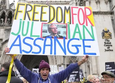 Julian Assange presenta su último recurso para impedir su extradición a EU