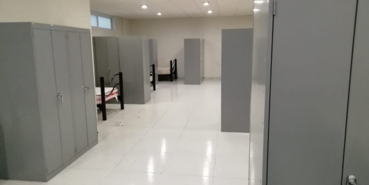 Así se van transformando Los Pinos para acoger a médicos