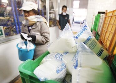 ¿Cómo tramitar la tarjeta para comprar leche Liconsa?