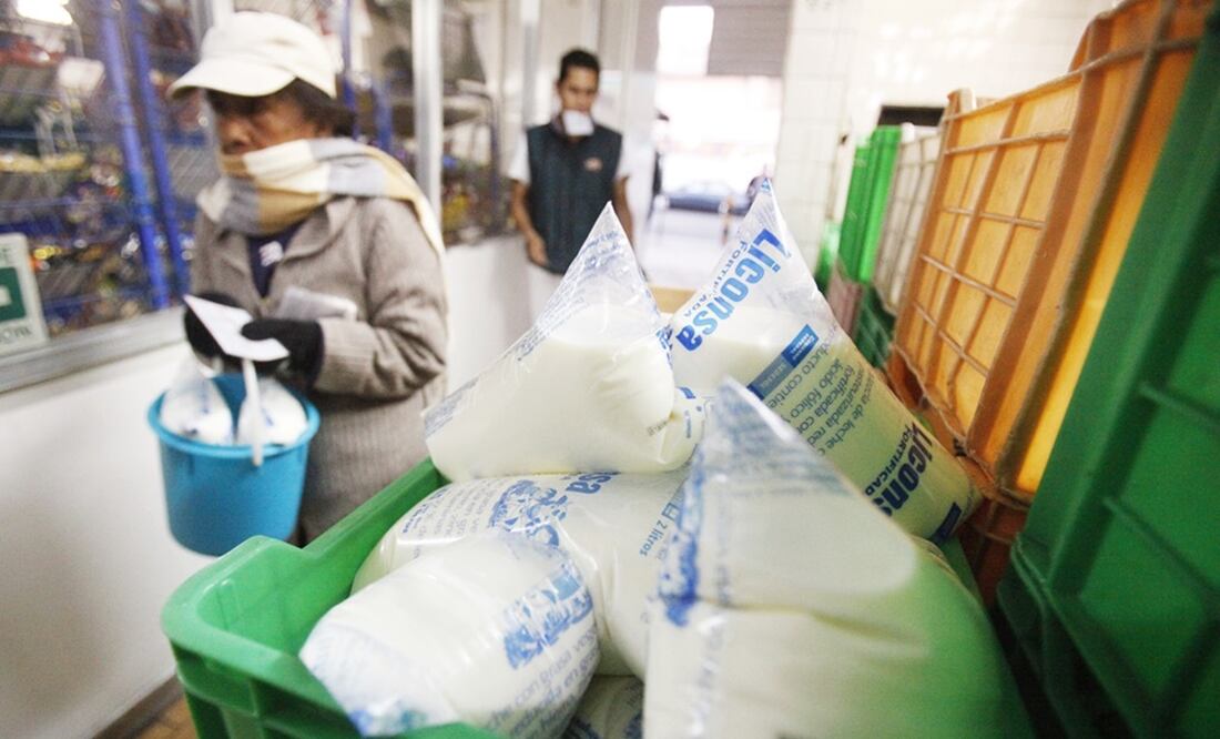 La leche Liconsa forma parte de los programas sociales de la Secretaría del Bienestar. Foto: EL UNIVERSAL