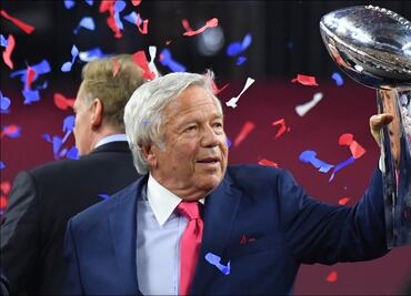 Propietario de Patriots subasta su anillo de Super Bowl