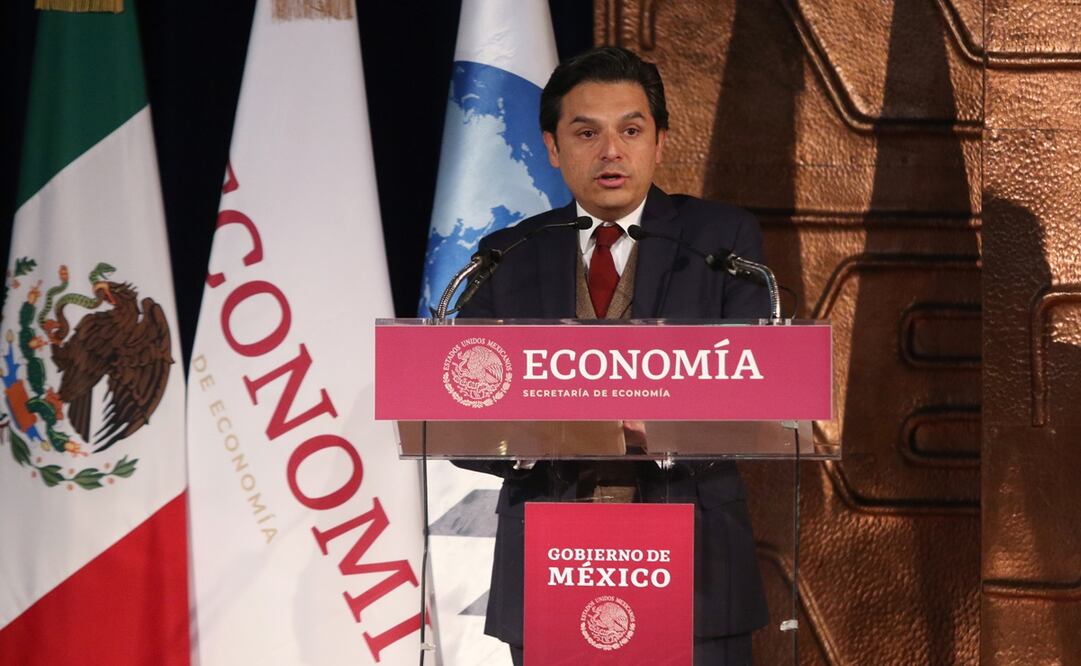 Director general del IMSS, Zoé Robledo Aburto, en el seminario "Sobrepeso, obesidad y diabetes: efectos sobre la competitividad del país" / Carlos Mejía. EL UNIVERSAL