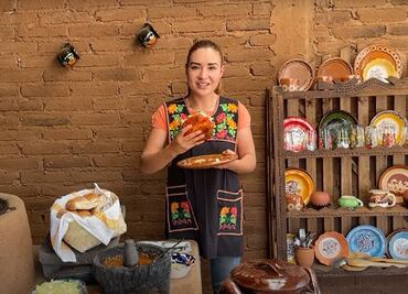 Prepara pambazos con la receta de la hija de Doña Ángela