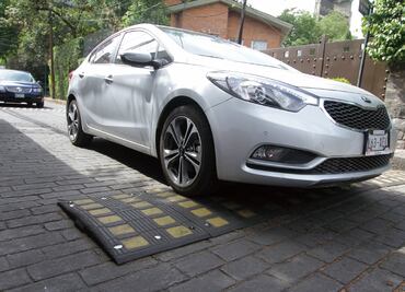 Topes en CDMX aumentan exposición a contaminantes y consumo de combustible: UNAM