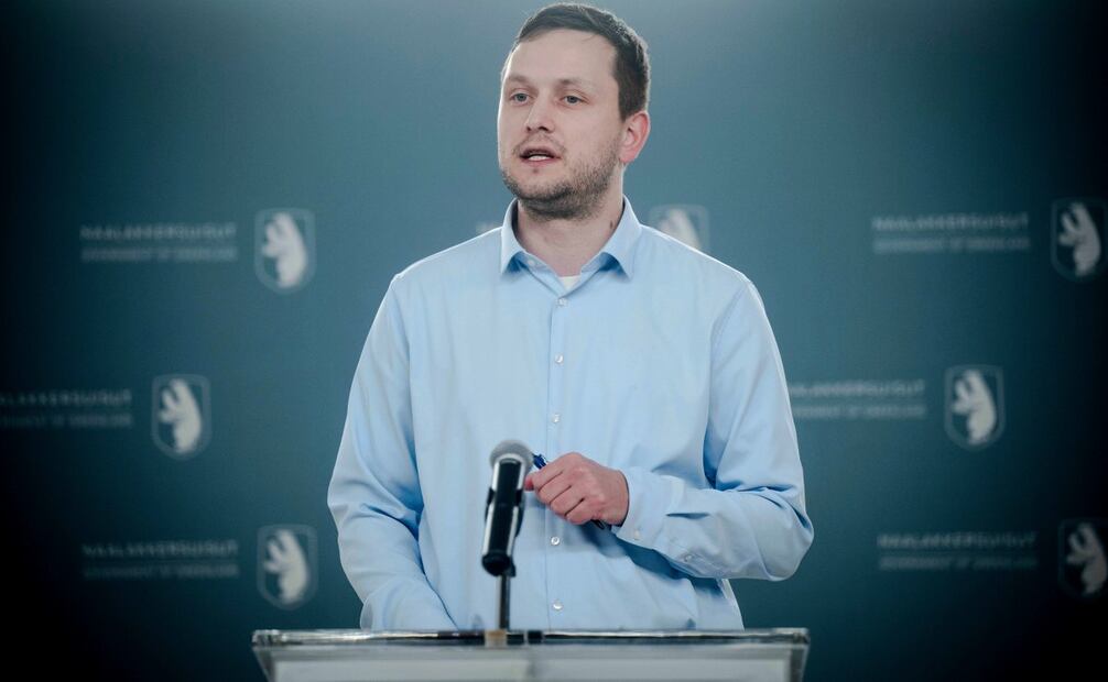 El primer ministro de Groenlandia, Jens Frederik Nielsen, ofrece una conferencia de prensa el lunes 5 de enero de 2026, en Nuuk, Groenlandia. Foto: AP