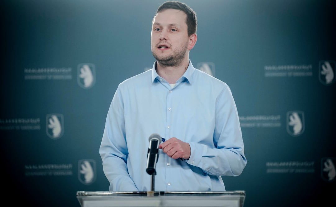 El primer ministro de Groenlandia, Jens Frederik Nielsen, ofrece una conferencia de prensa el lunes 5 de enero de 2026, en Nuuk, Groenlandia. Foto: AP