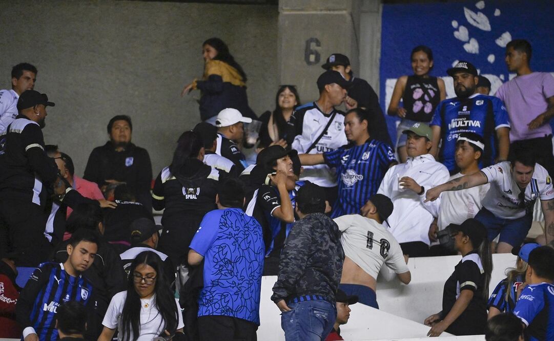 Las gradas del Estadio Corregidora vuelven a mancharse con violencia / Foto: Imago7