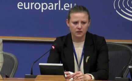 VIDEO: Intérprete del Parlamento Europeo rompe en llanto al traducir la historia de niño ucraniano