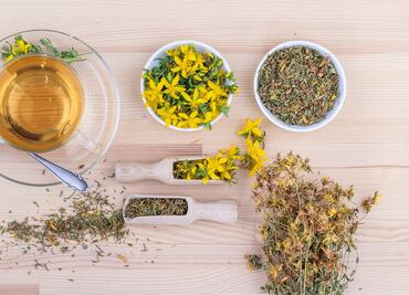 Estudio revela los posibles riesgos de consumir plantas medicinales