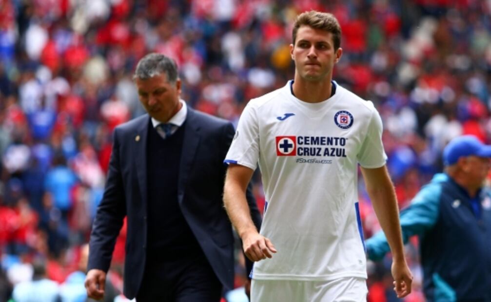 ¿Lucas Passerini o Santiago Giménez como titular de Cruz Azul?