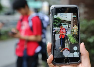 Dos canadienses son detenidos por cruzar a EU jugando Pokemón Go