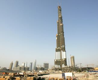 Icónica CN Tower de Toronto cumple 40 años