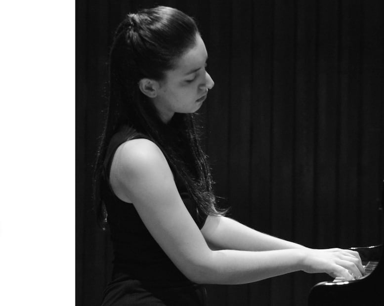 Daniela Liebman durante su recital en la Sala Carlos Chávez: Rachmaninov, mazurkas y estrenos mexicanos. Crédito: Foto publicada por Música UNAM / Instagram (@musicaunam).