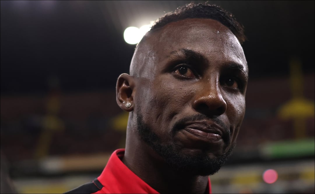 Julián Quiñones aún podría jugar con su país natal