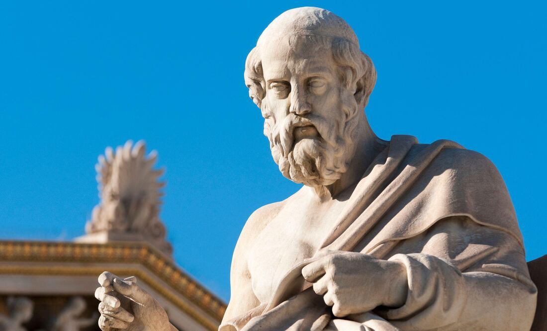 Qué pensaba Platón que tenía que tener una sociedad para ser exitosa