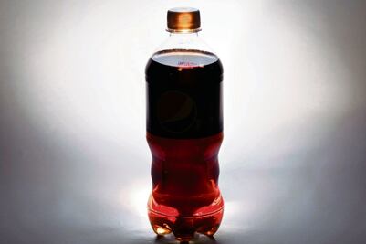 ¿Cuáles son las consecuencias de consumir aspartamo, edulcorante que tiene en alerta a la OMS?