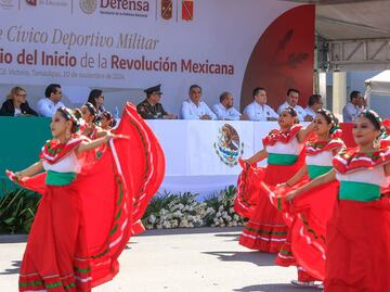 Américo Villarreal preside desfile del 20 de noviembre; más de 2 mil alumnos y 300 militares conmemoran la Revolución Mexicana