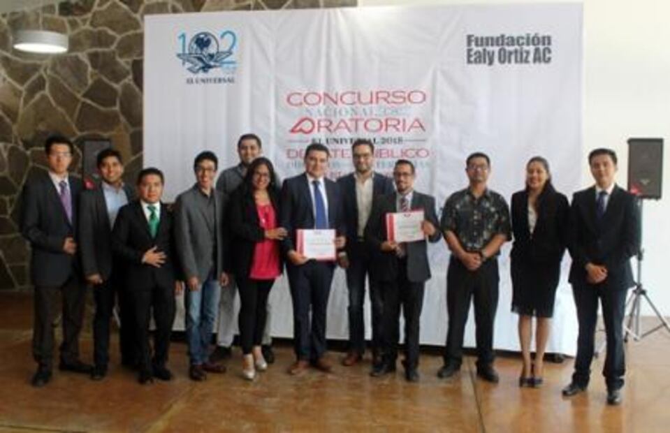 Fabián David Ríos gana concurso de oratoria de EL UNIVERSAL en Tlaxcala