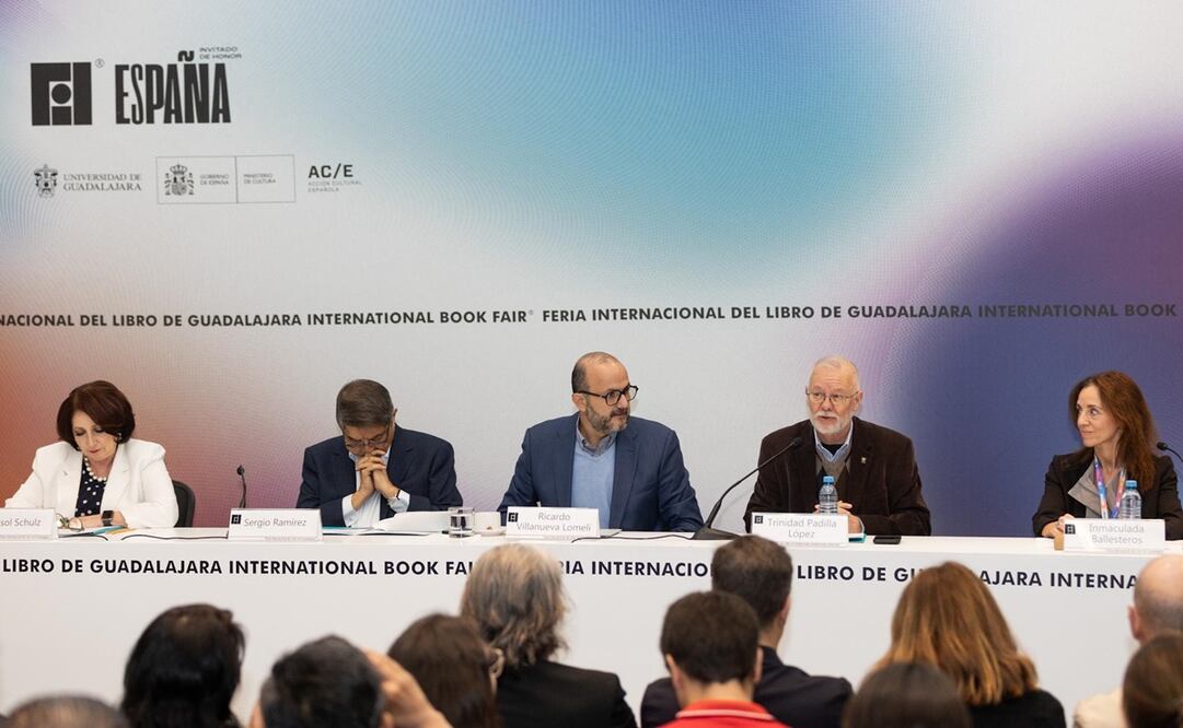El rector de la Universidad de Guadalajara, Ricardo Villanueva Lomelí y la directora general de la FIL, Marisol Schulz, presentaron del Balance de la FIL Guadalajara 2024. Foto Hugo Salvador/ El Universal.