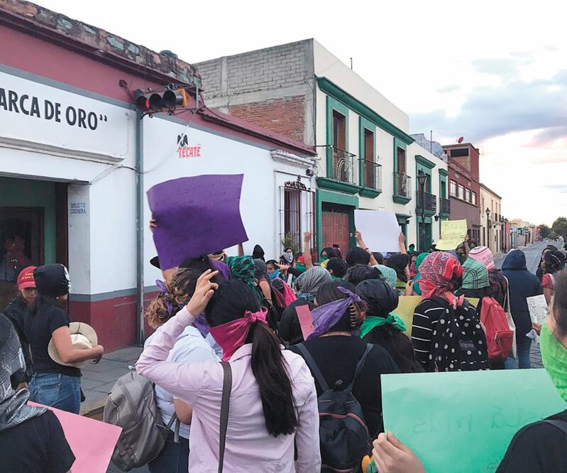 Colectivos de mujeres se inconformaron porque el grupo feminista Brujas del Mar llamó a la huelga de actividades a todas las mujeres, y enseguida actores políticos y partidos como PAN y PRI intentaron subirse al movimiento. CORTESÍA