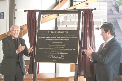 Celebran 50 años del Polyforum Siqueiros